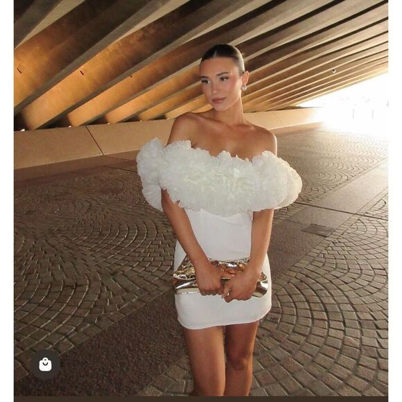 Sonya Moda Dresses & Skirts - Sonya Moda Sorrento Cream Floral Tulle Off-Shoulder Mini Party Dress size S NWT